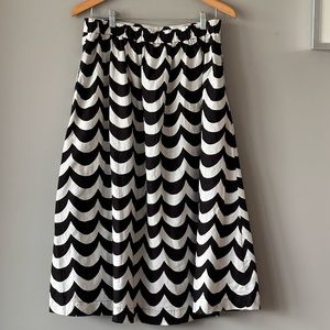 Marimeko Uniqlo skirt black and White size L. Like New
